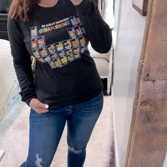 Nintendo black longsleeve T-shirt size small - Picture 3 of 7